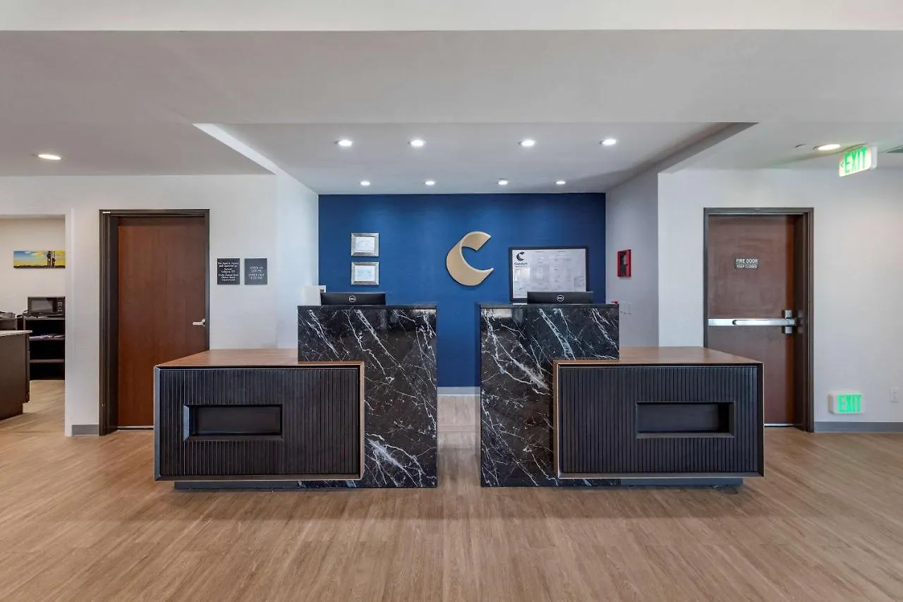 Comfort Inn & Suites Bennett Strasburg 2*,  United States
