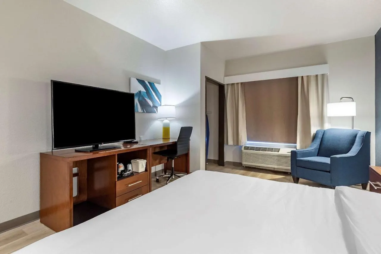 Hotel Comfort Inn & Suites Bennett Strasburg
