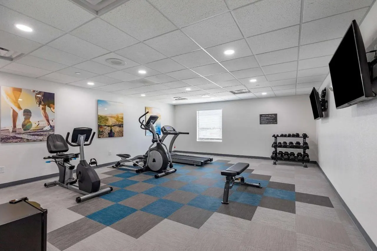 Comfort Inn & Suites Bennett Strasburg 2*,